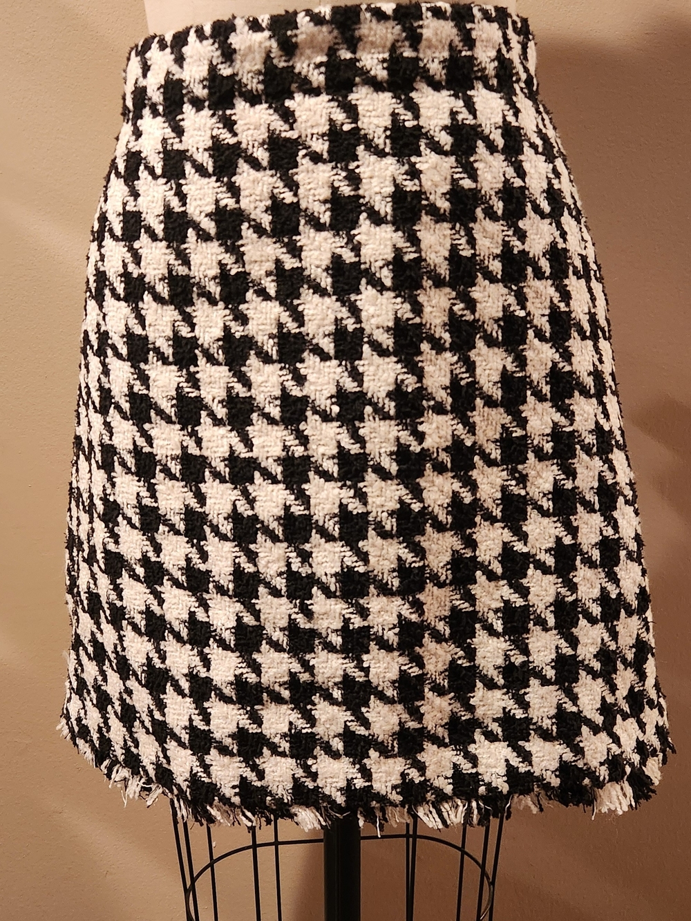 kate spade Black and White Houndstooth Tweed Mini Skirt